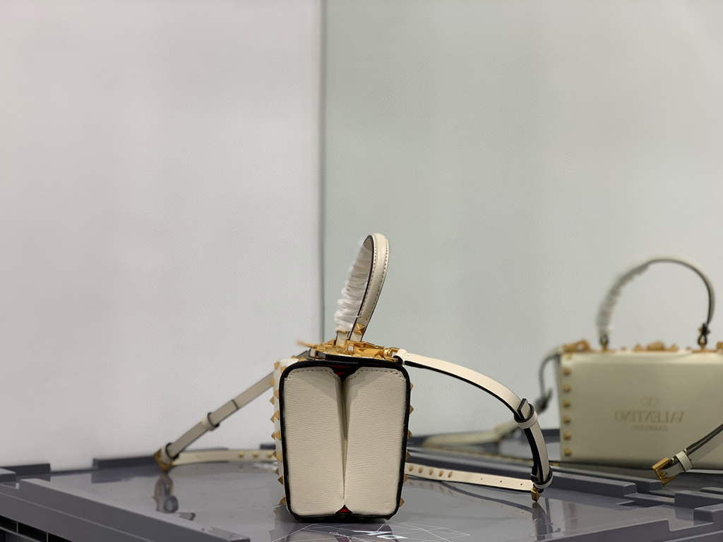Valentino 7300 Rockstud Alcove Grainy Calfskin BOX Bag XW2B0J73 Beige