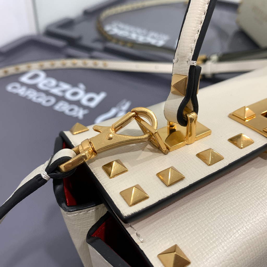 Valentino 7300 Rockstud Alcove Grainy Calfskin BOX Bag XW2B0J73 Beige
