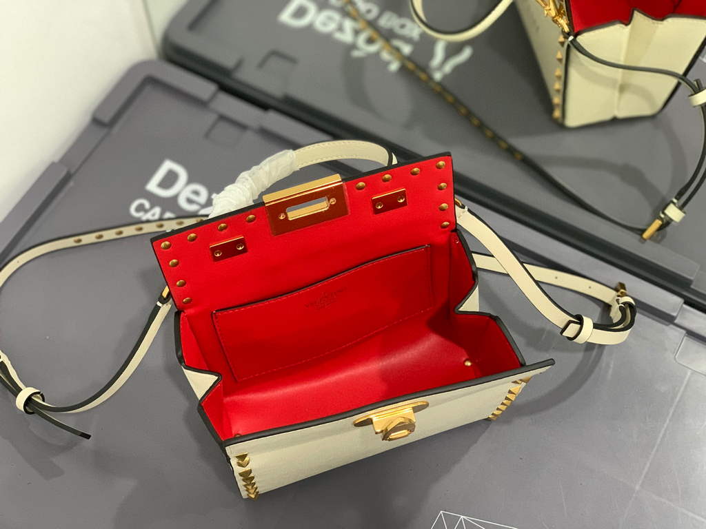 Valentino 7300 Rockstud Alcove Grainy Calfskin BOX Bag XW2B0J73 Beige