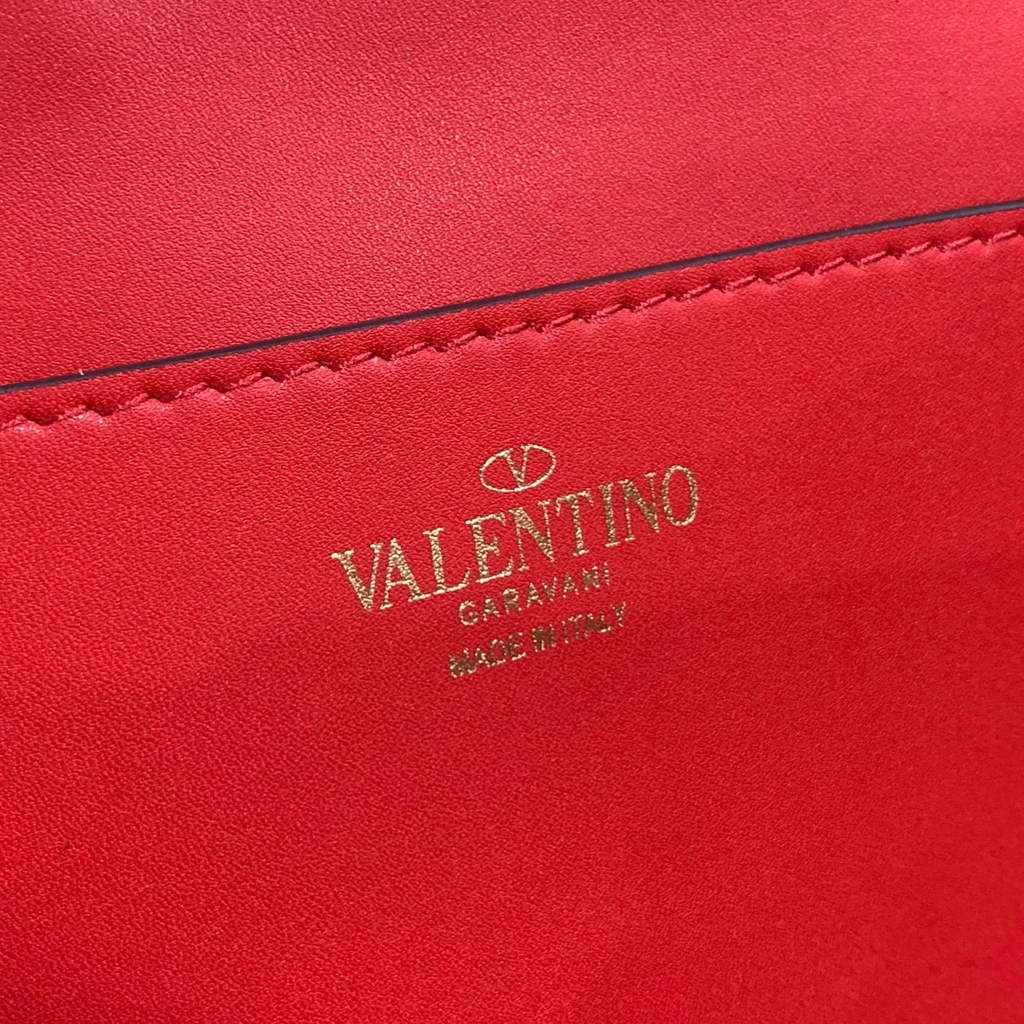 Valentino 7300 Rockstud Alcove Grainy Calfskin BOX Bag XW2B0J73 Beige