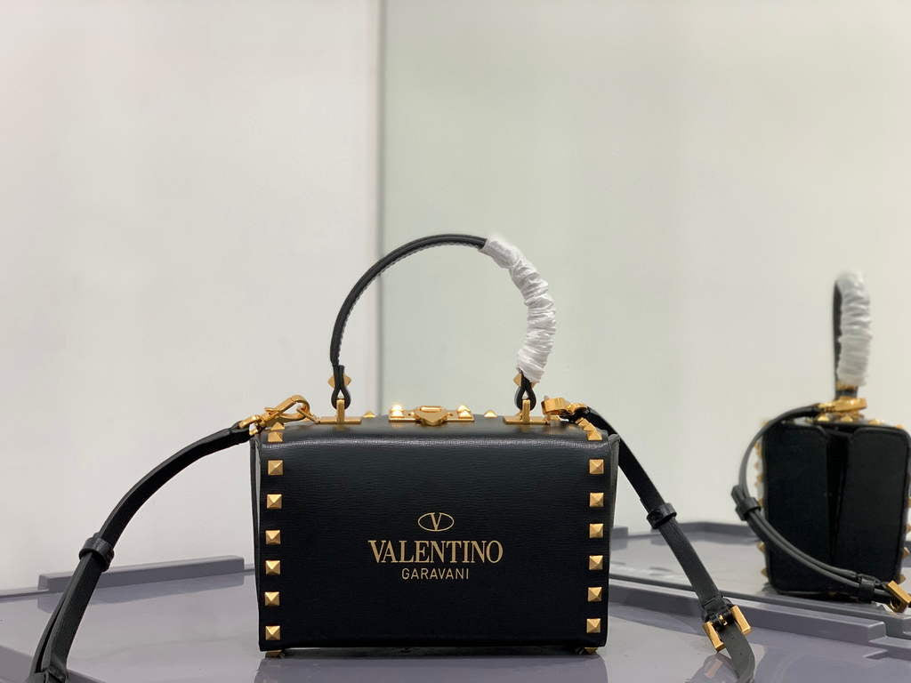Valentino 7300 Rockstud Alcove Grainy Calfskin BOX Bag XW2B0J73 Black