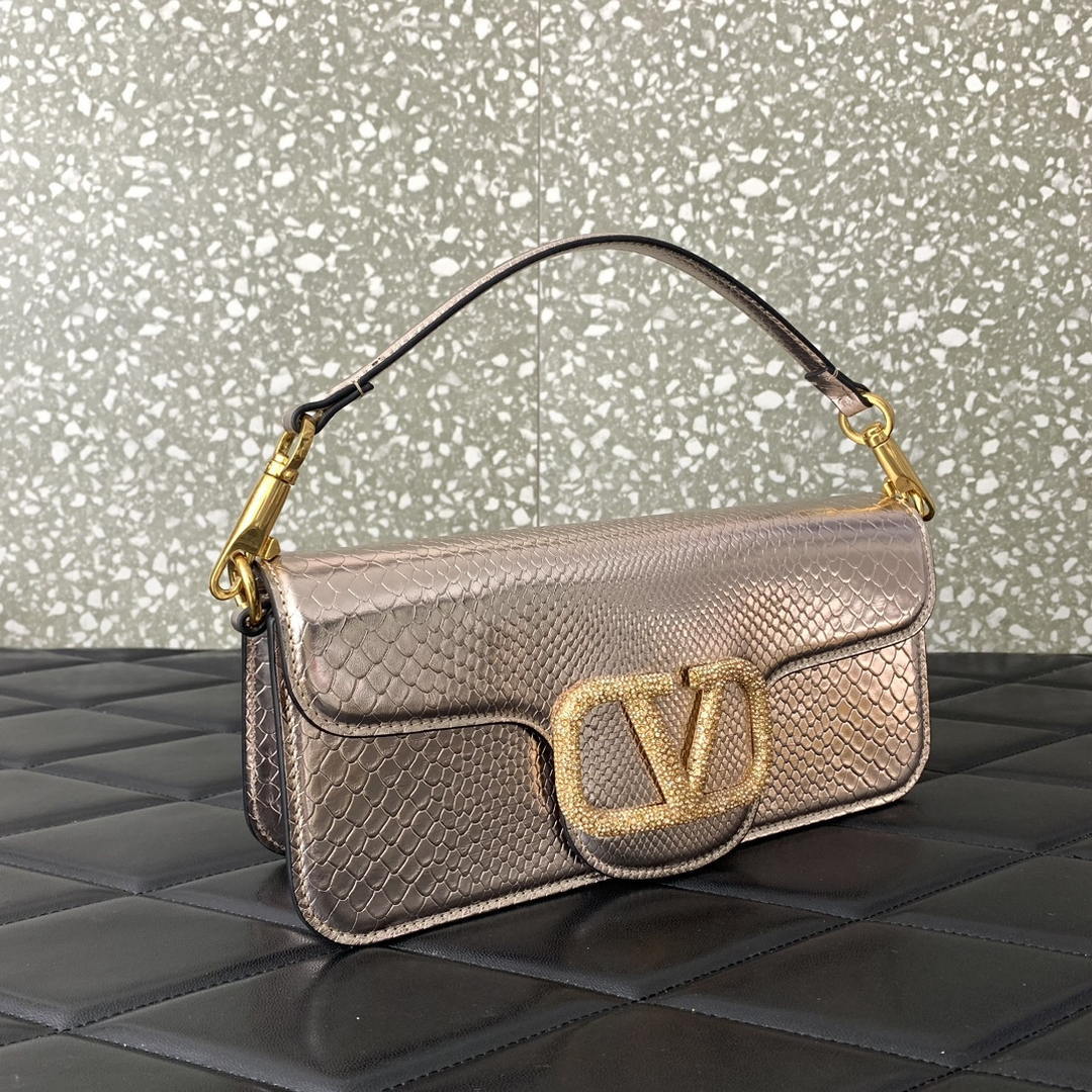 Valentino 8W2B0K53SPV_C8N Garavani Locò Large shoulder bag in laminated elaphe 6030