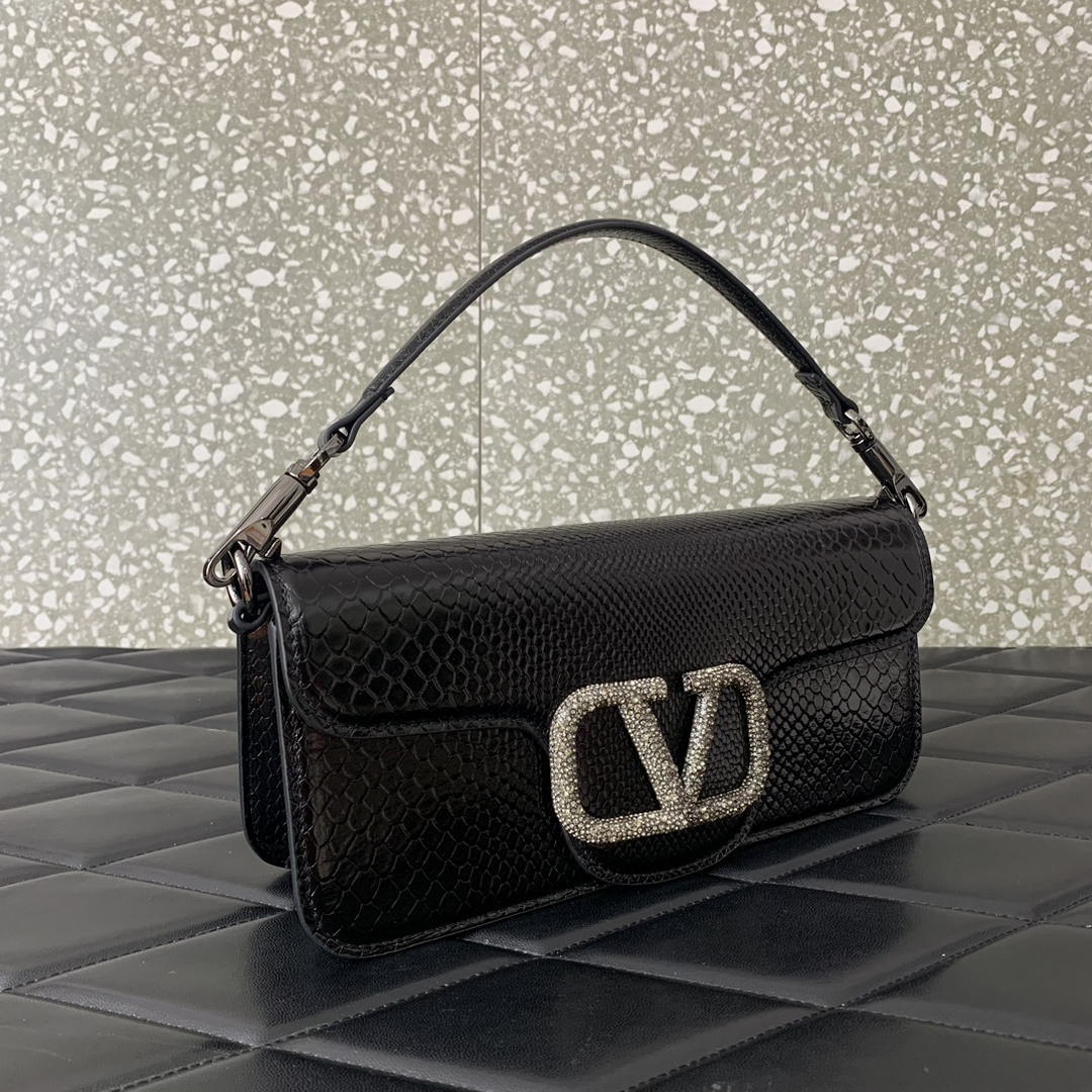 Valentino 8W2B0K53SPV_C8N Garavani Locò Large shoulder bag in laminated elaphe 6030 Black