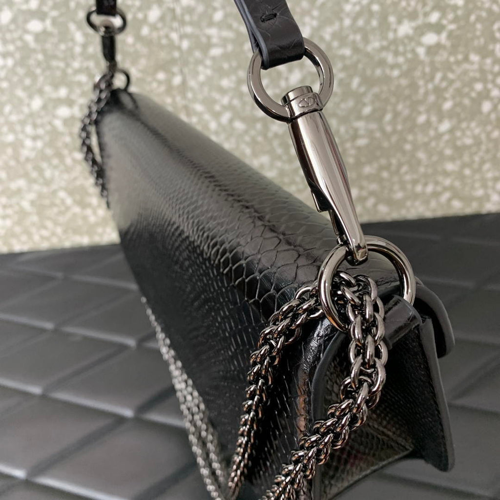 Valentino 8W2B0K53SPV_C8N Garavani Locò Large shoulder bag in laminated elaphe 6030 Black