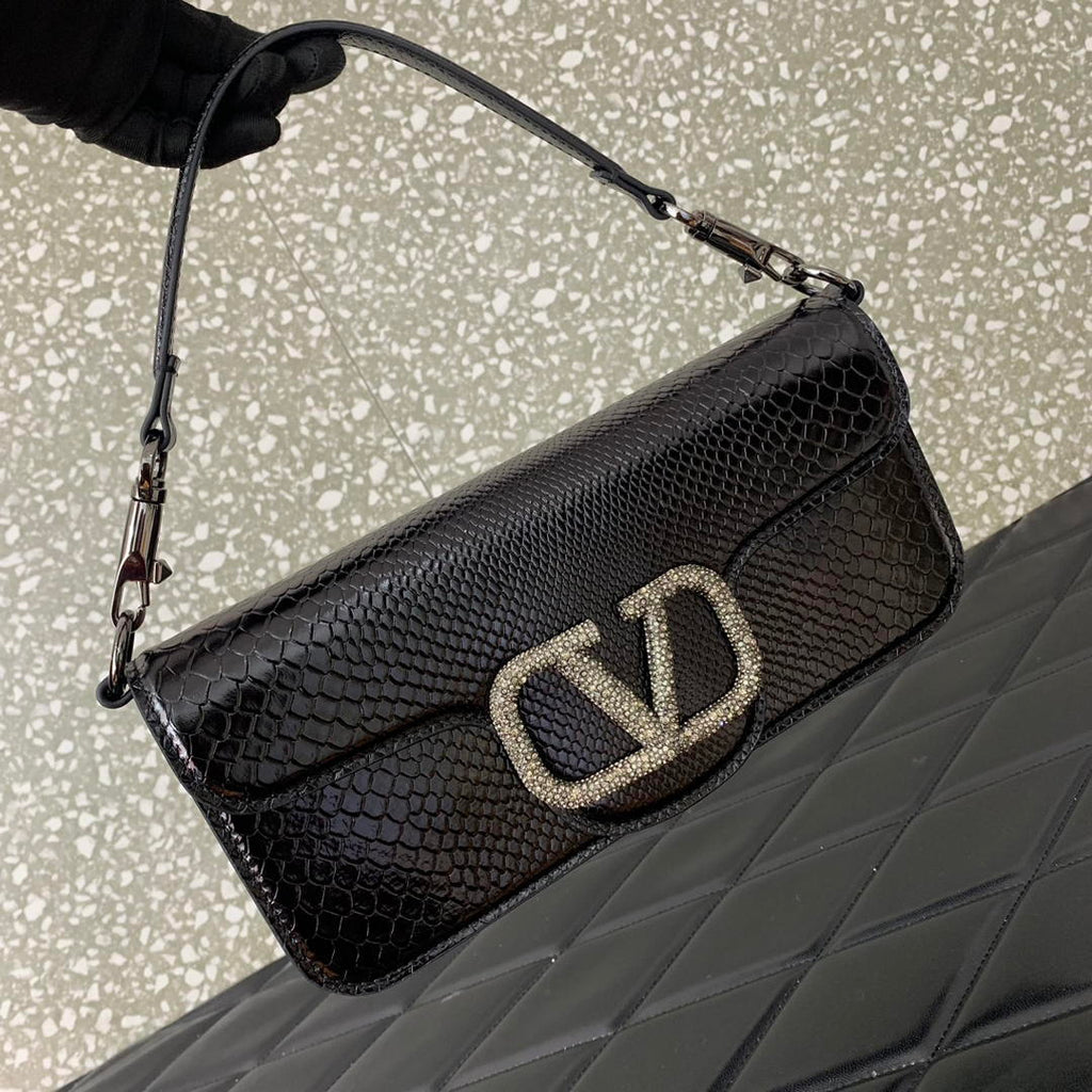 Valentino 8W2B0K53SPV_C8N Garavani Locò Large shoulder bag in laminated elaphe 6030 Black