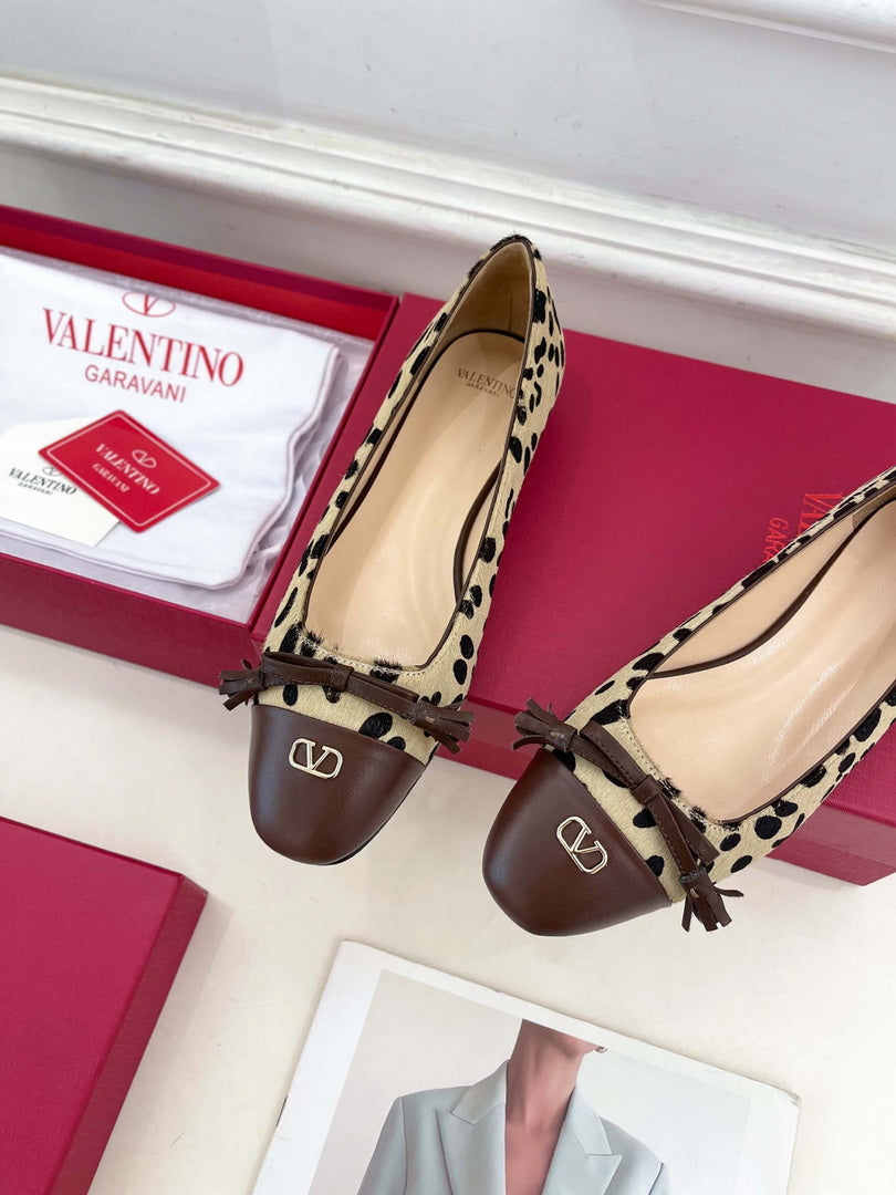 Valentino Fashion Valet Du Roi Ballerina Shoes 25MM V52901