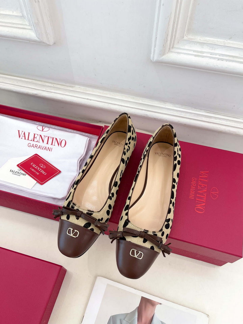 Valentino Fashion Valet Du Roi Ballerina Shoes 25MM V52901