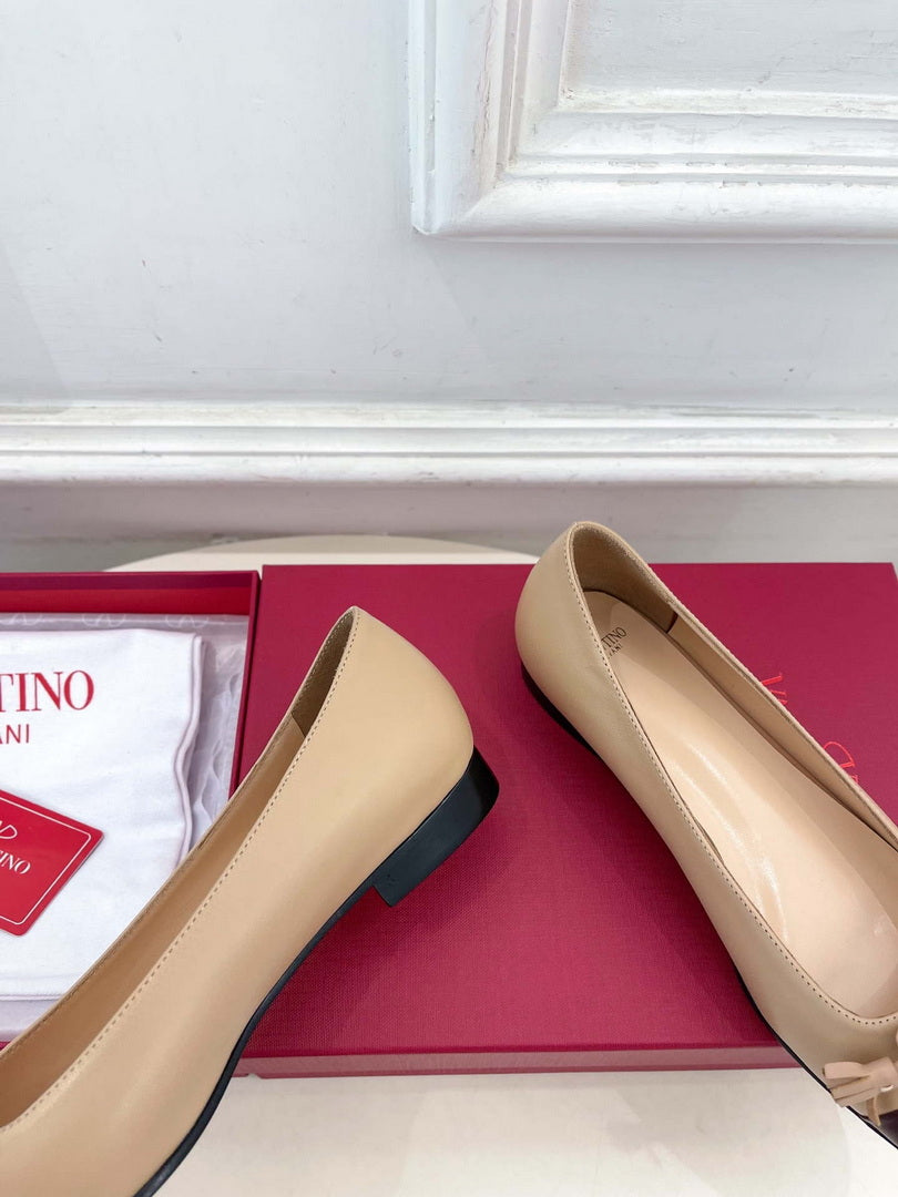 Valentino Fashion Valet Du Roi Ballerina Shoes 25MM V52902