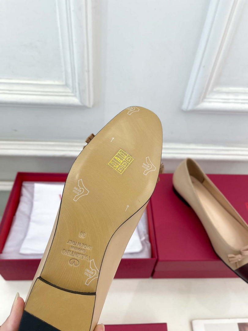 Valentino Fashion Valet Du Roi Ballerina Shoes 25MM V52902