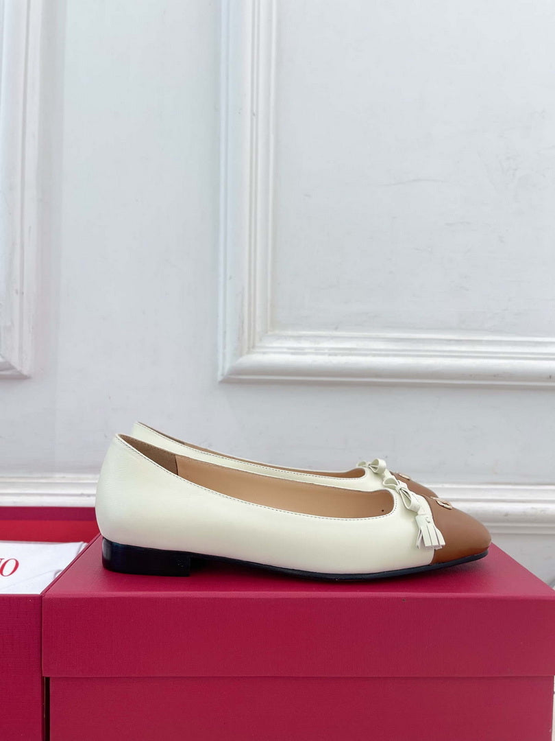 Valentino Fashion Valet Du Roi Ballerina Shoes 25MM V52903