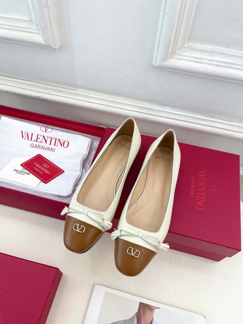 Valentino Fashion Valet Du Roi Ballerina Shoes 25MM V52903