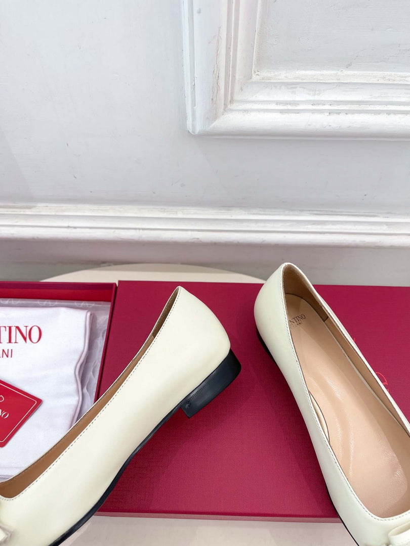 Valentino Fashion Valet Du Roi Ballerina Shoes 25MM V52903