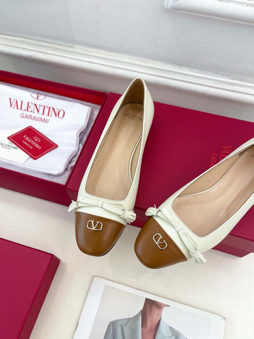Valentino Fashion Valet Du Roi Ballerina Shoes 25MM V52903