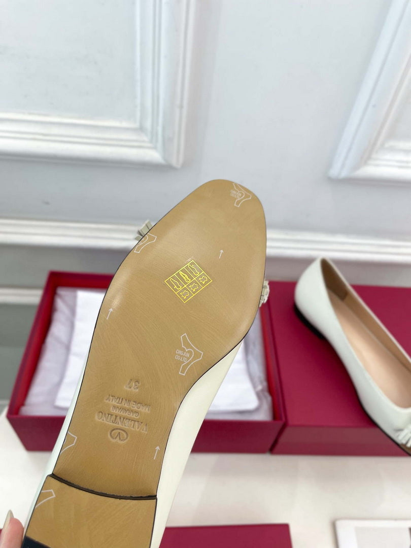 Valentino Fashion Valet Du Roi Ballerina Shoes 25MM V52903