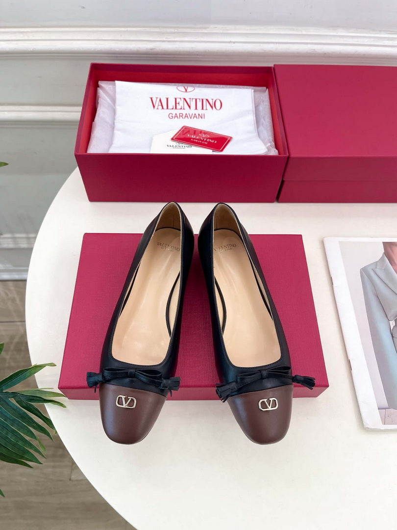 Valentino Fashion Valet Du Roi Ballerina Shoes 25MM V52904