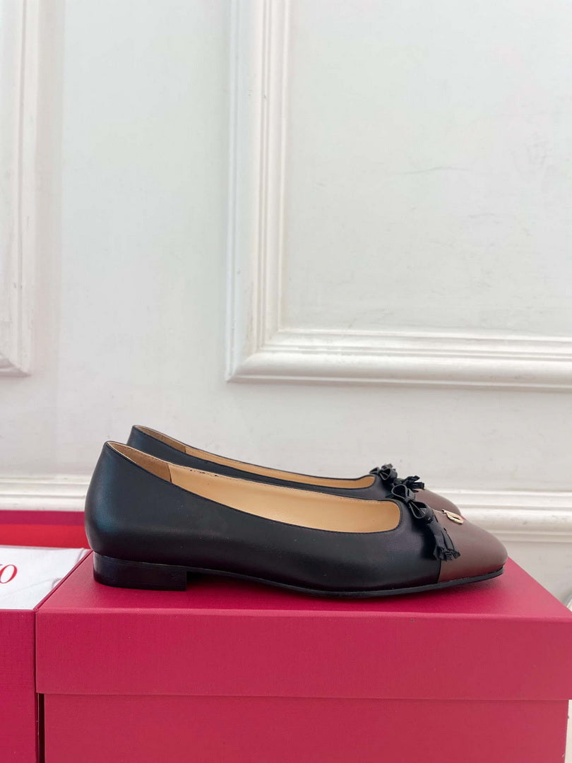 Valentino Fashion Valet Du Roi Ballerina Shoes 25MM V52904