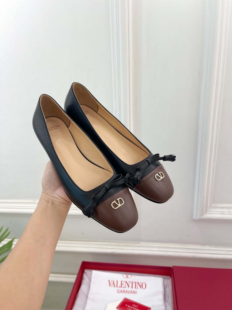 Valentino Fashion Valet Du Roi Ballerina Shoes 25MM V52904