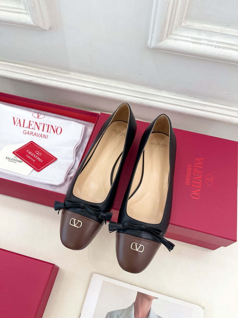 Valentino Fashion Valet Du Roi Ballerina Shoes 25MM V52904