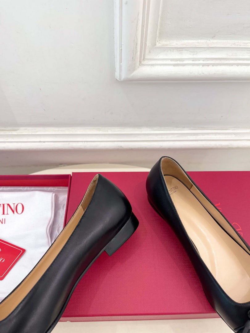 Valentino Fashion Valet Du Roi Ballerina Shoes 25MM V52904