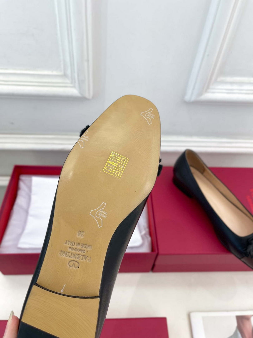 Valentino Fashion Valet Du Roi Ballerina Shoes 25MM V52904