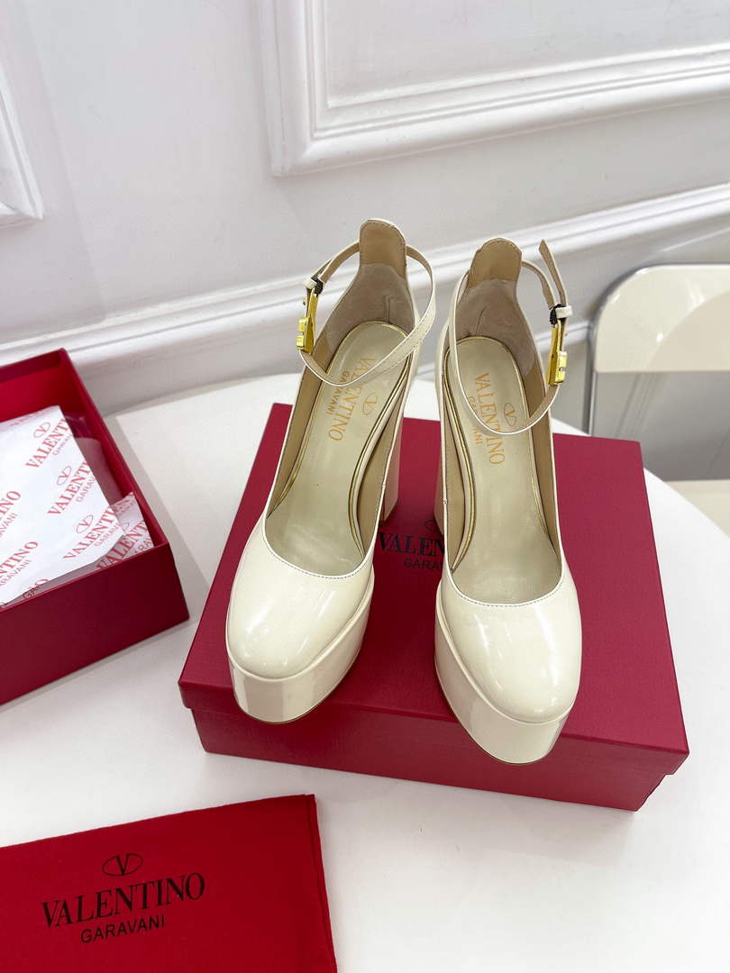 Valentino Garavani Tan-go Platform Pump In Patent Leather 155MM Beige