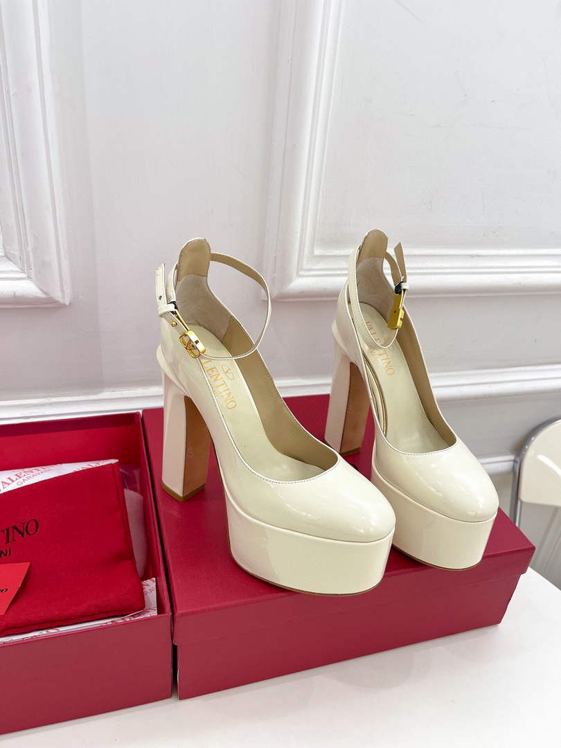 Valentino Garavani Tan-go Platform Pump In Patent Leather 155MM Beige