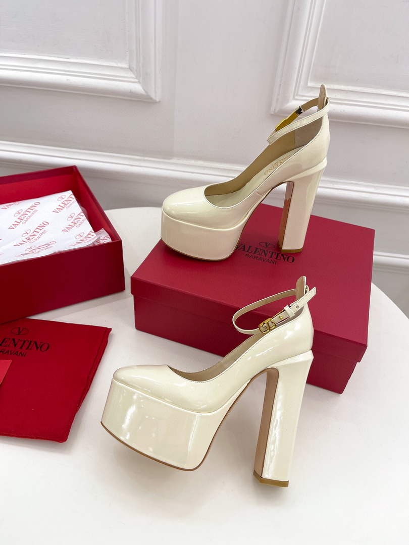 Valentino Garavani Tan-go Platform Pump In Patent Leather 155MM Beige