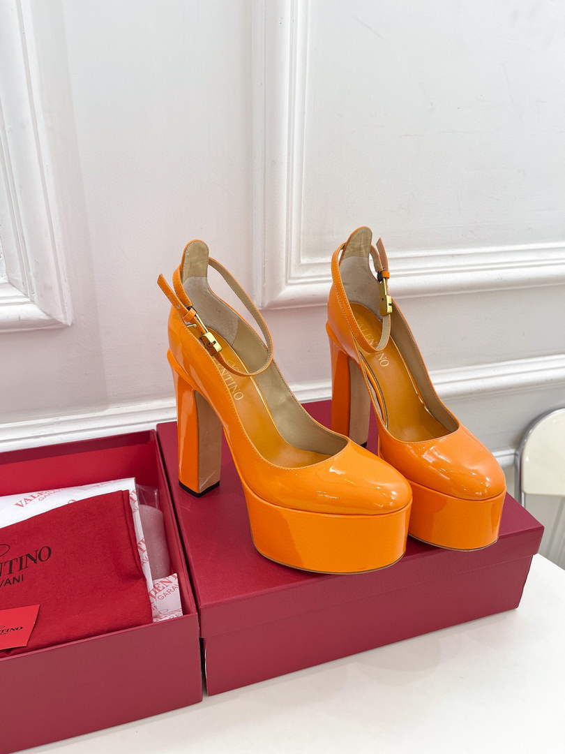 Valentino Garavani Tan-go Platform Pump In Patent Leather 155MM Orange