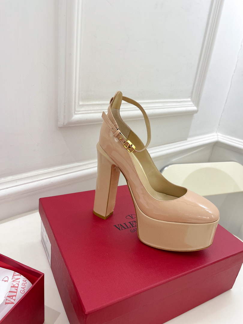 Valentino Garavani Tan-go Platform Pump In Patent Leather 155MM light Pink