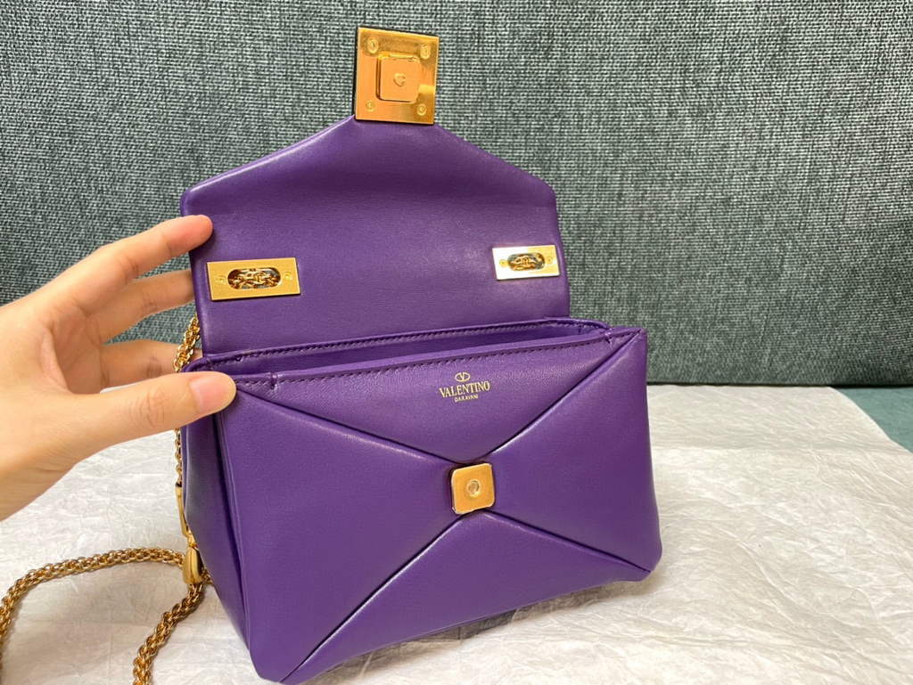 Valentino One Stud Nappa Bag With Chain 1215 Purple