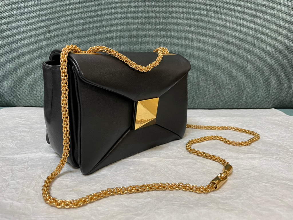 Valentino One Stud Nappa Bag With Chain 1215 Black Gold
