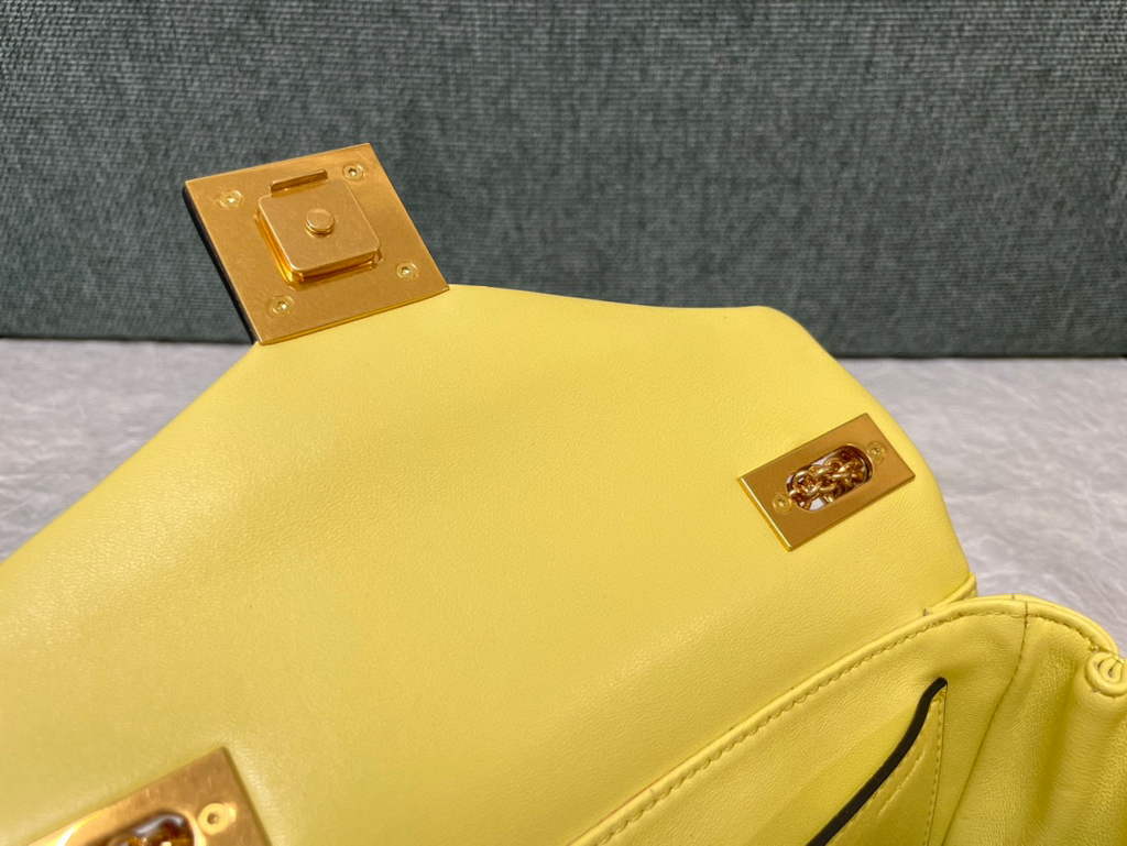 Valentino One Stud Nappa Bag With Chain 1215 Yellow