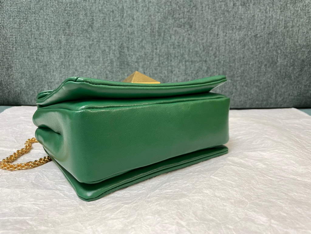 Valentino One Stud Nappa Bag With Chain 1215 Green