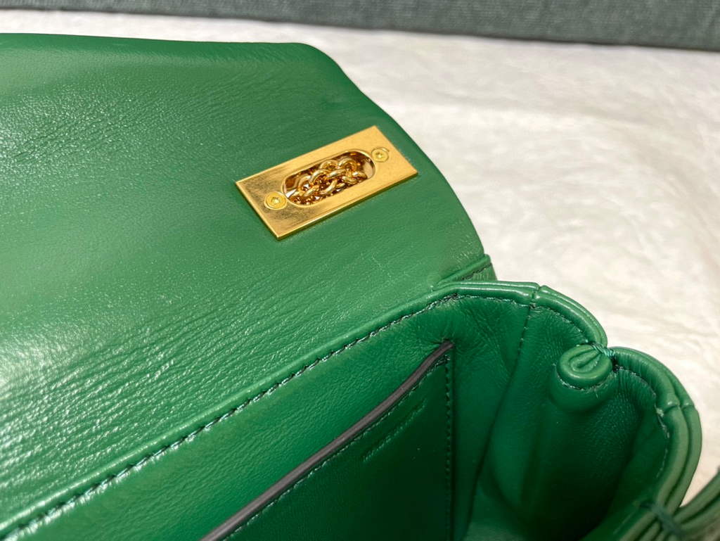 Valentino One Stud Nappa Bag With Chain 1215 Green