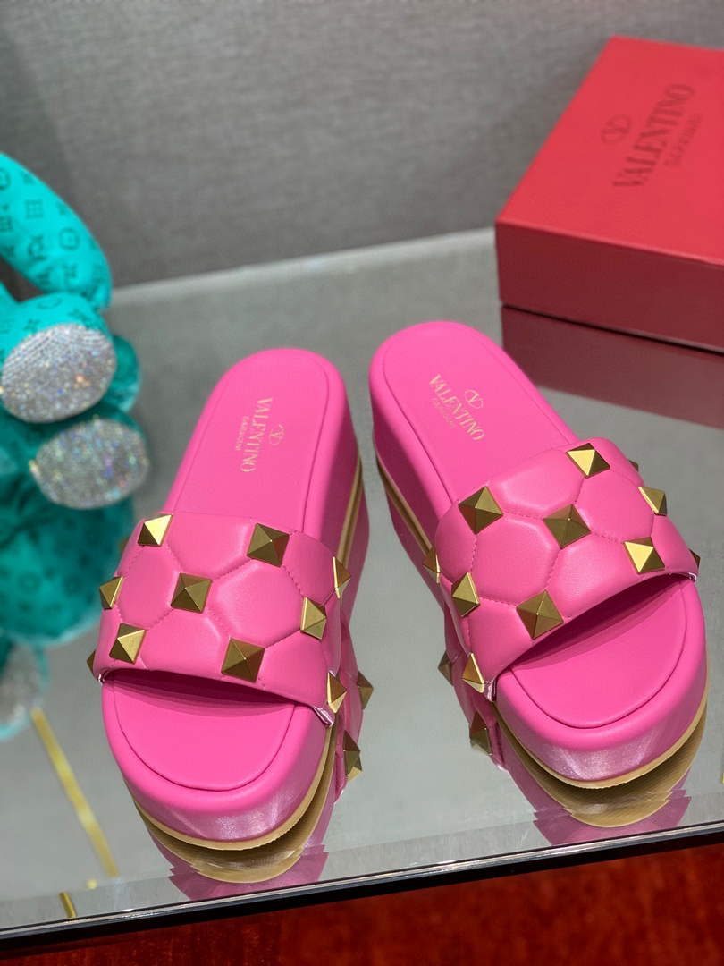 Valentino Stud Flatform Slide Sandal in Quilted Nappa V78103