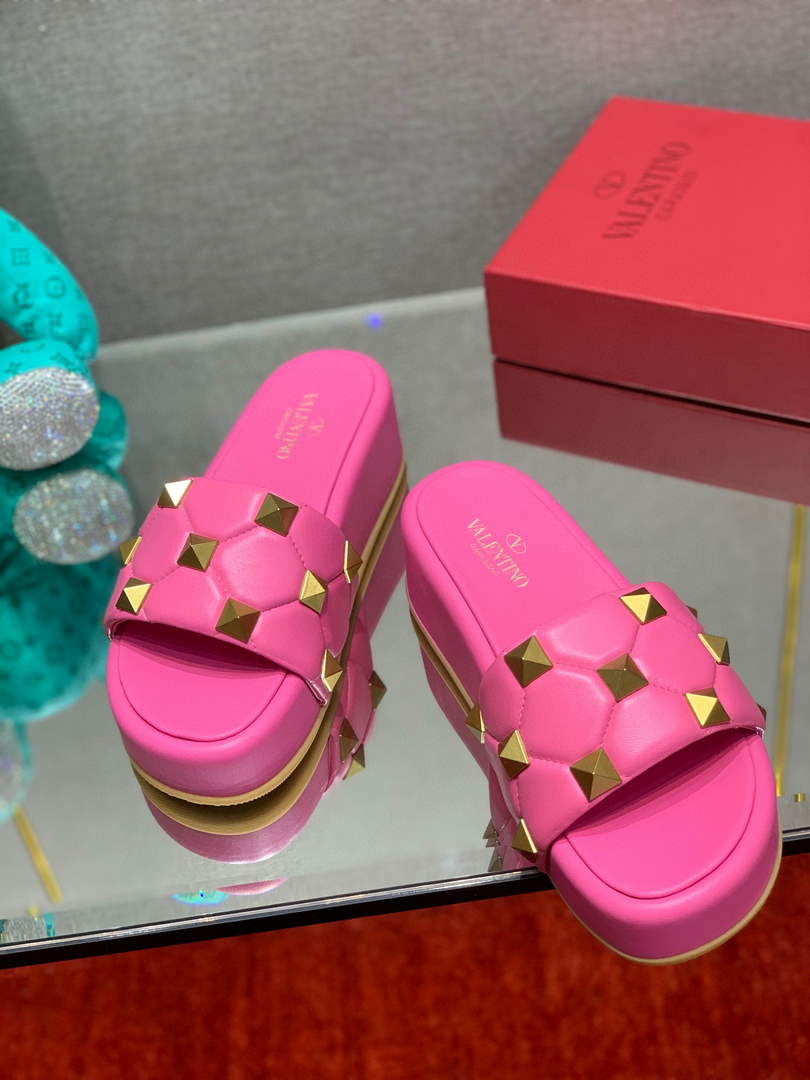 Valentino Stud Flatform Slide Sandal in Quilted Nappa V78103