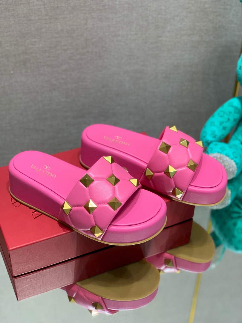 Valentino Stud Flatform Slide Sandal in Quilted Nappa V78103 - 35 - View 1