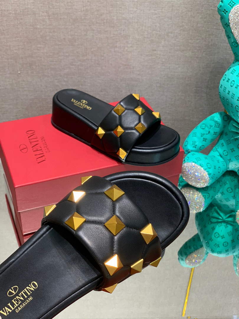 Valentino Stud Flatform Slide Sandal in Quilted Nappa V78104