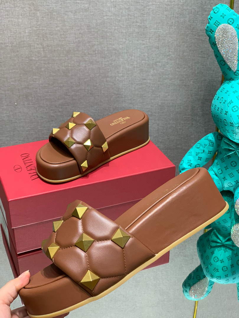 Valentino Stud Flatform Slide Sandal in Quilted Nappa V78105