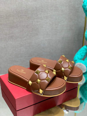 Valentino Stud Flatform Slide Sandal in Quilted Nappa V78105 - 35 - View 6