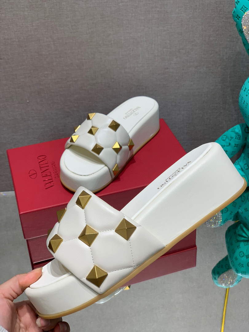 Valentino Stud Flatform Slide Sandal in Quilted Nappa V78106 - 35 - View 1