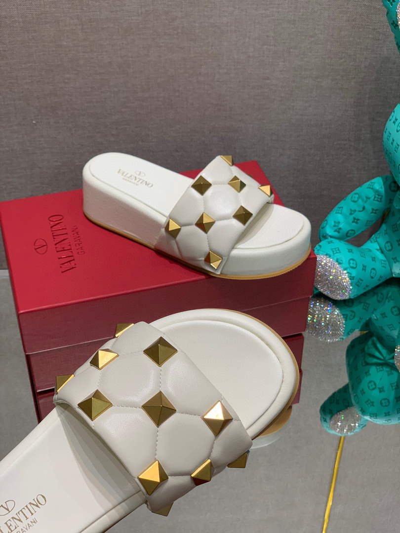 Valentino Stud Flatform Slide Sandal in Quilted Nappa V78106