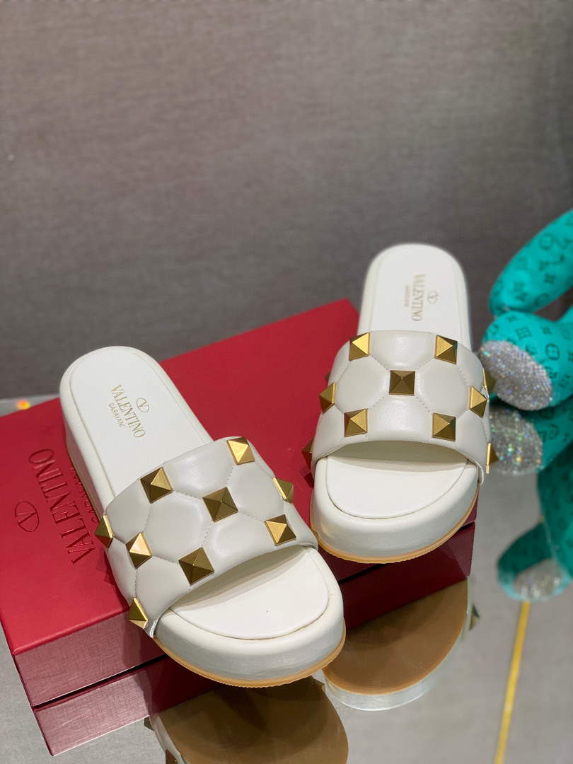 Valentino Stud Flatform Slide Sandal in Quilted Nappa V78106
