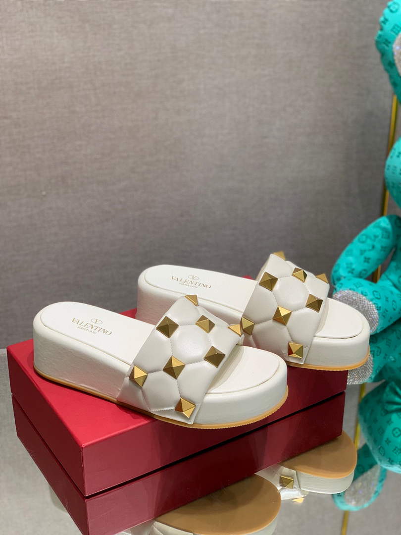 Valentino Stud Flatform Slide Sandal in Quilted Nappa V78106