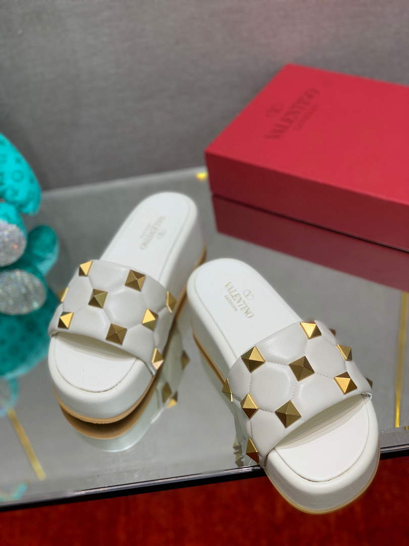 Valentino Stud Flatform Slide Sandal in Quilted Nappa V78106