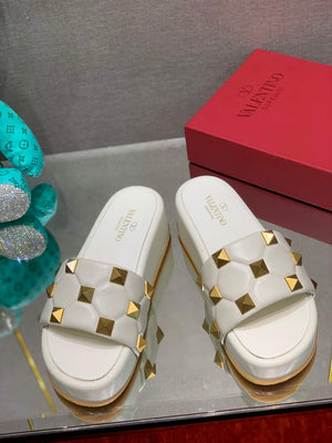 Valentino Stud Flatform Slide Sandal in Quilted Nappa V78106 - 35 - View 9