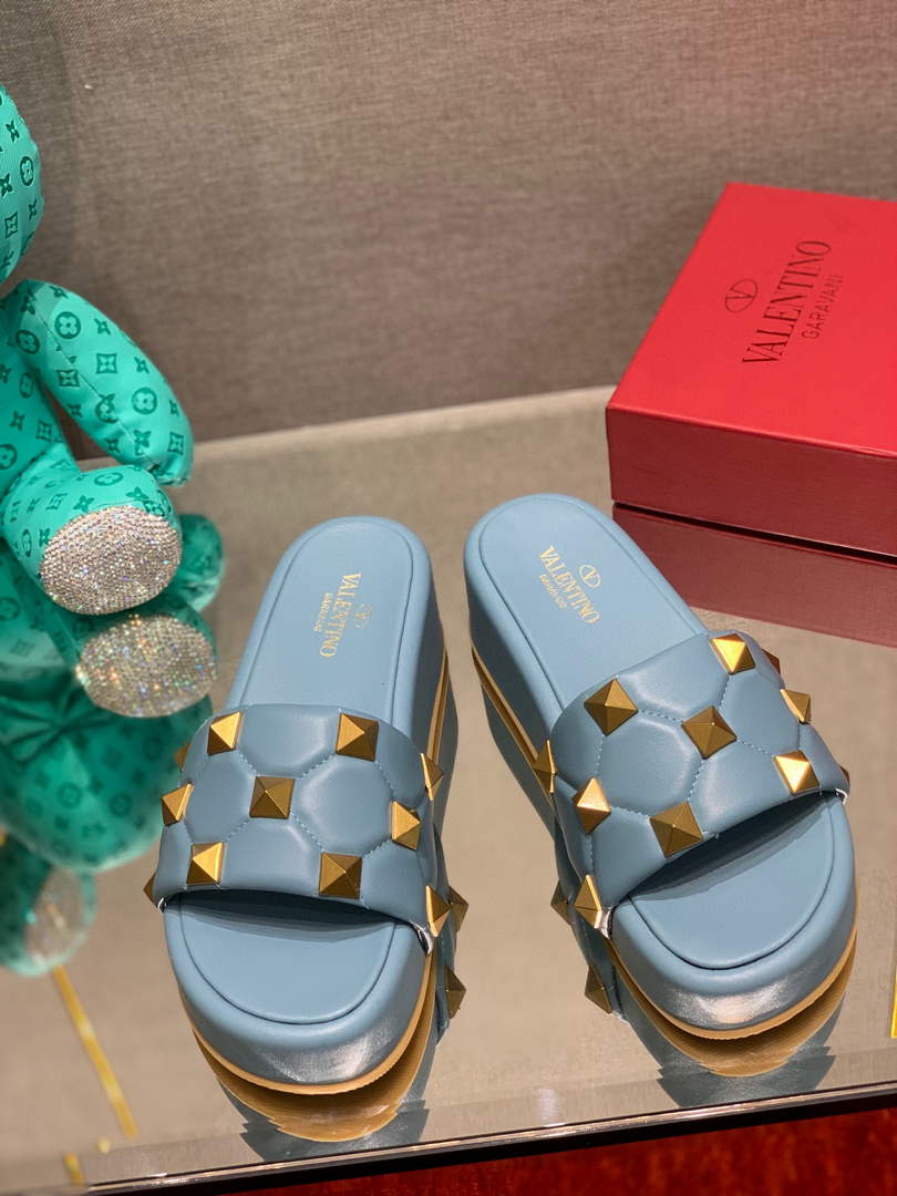 Valentino Stud Flatform Slide Sandal in Quilted Nappa V78107