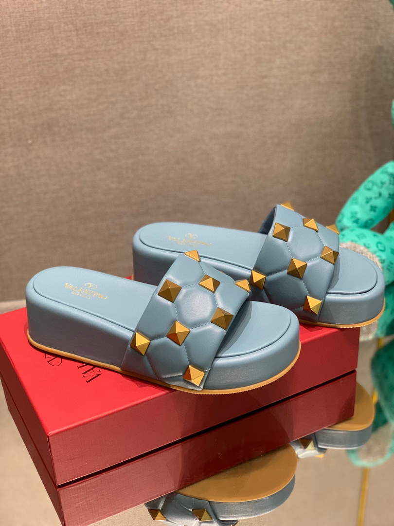 Valentino Stud Flatform Slide Sandal in Quilted Nappa V78107