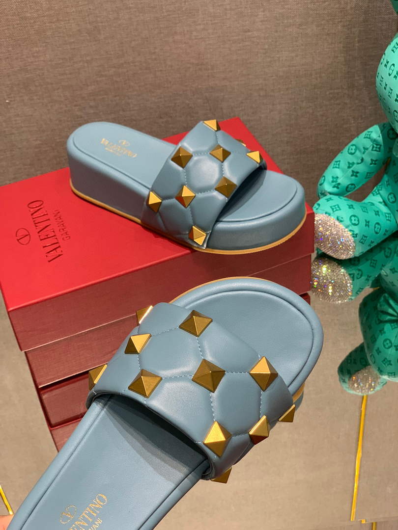 Valentino Stud Flatform Slide Sandal in Quilted Nappa V78107