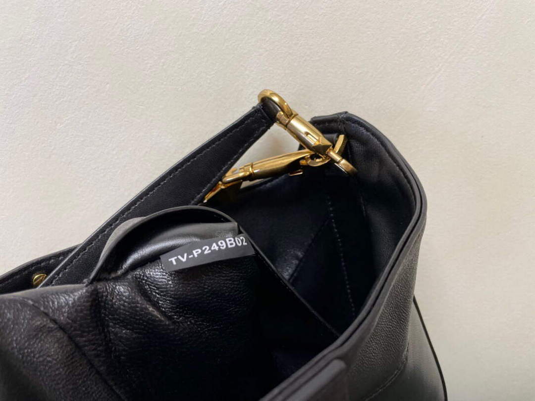 Valentino V0570 Stud Sign Grainy Calfskin Hobo Bag Black